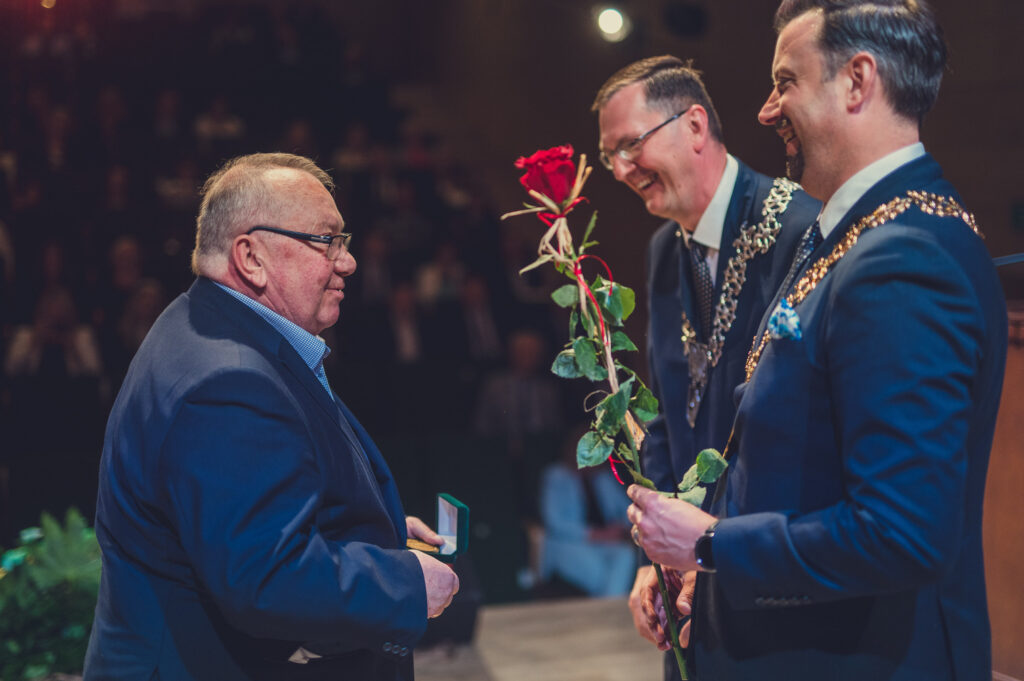 Uroczysta sesja Rady Miasta z okazji 90 rocznicy nadania praw miejskich Siemianowicom Śląskim