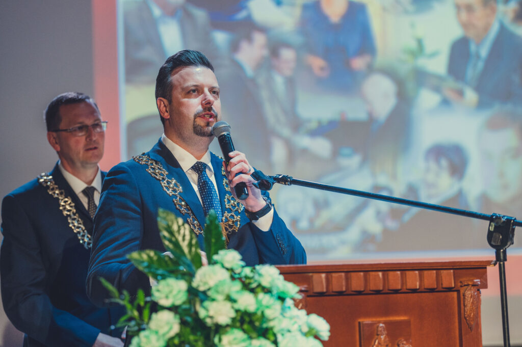 Uroczysta sesja Rady Miasta z okazji 90 rocznicy nadania praw miejskich Siemianowicom Śląskim