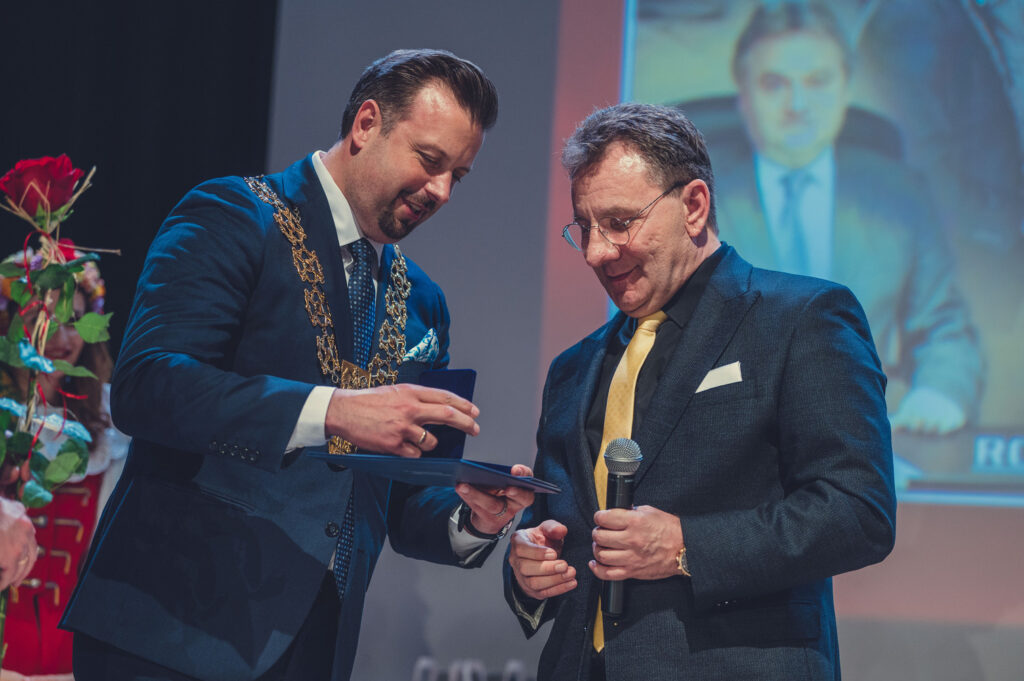 Uroczysta sesja Rady Miasta z okazji 90 rocznicy nadania praw miejskich Siemianowicom Śląskim