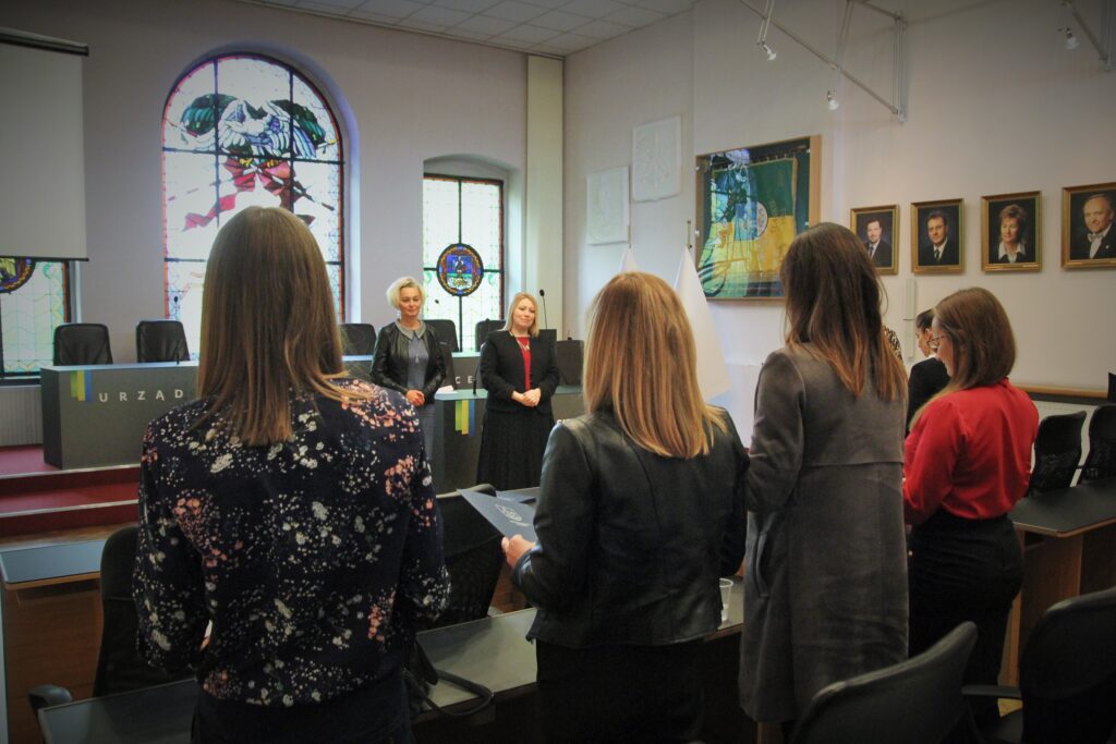 Nauczyciele mianowani składają uroczyste ślubowanie