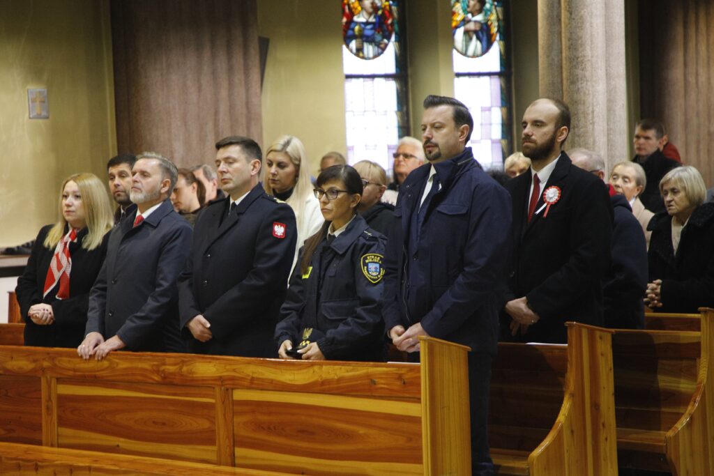 Uczestnicy mszy świętej za Ojczyznę