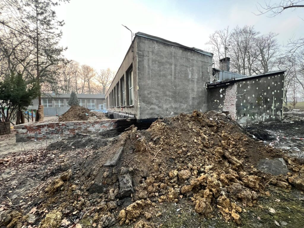 Teren wokół modernizowanego Przedszkola nr 12