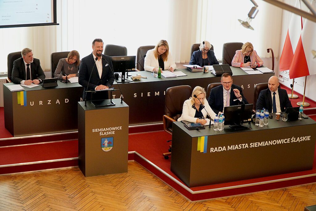 Zarząd Miasta Siemianowice Śląskie w trakcie obrad 16. sesji Rady Miasta.