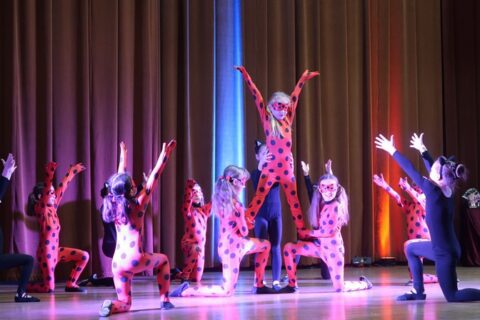 Zespół Little Stars na scenie