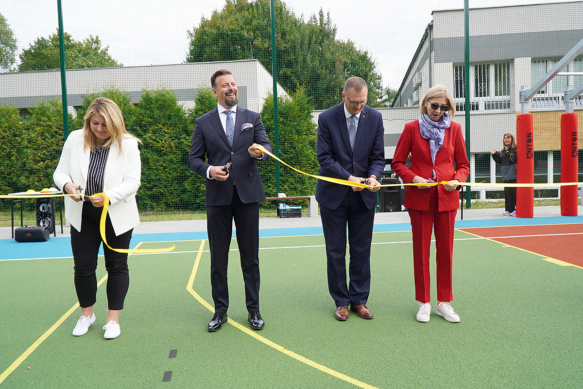 ZSTiO Meritum z nowym boiskiem