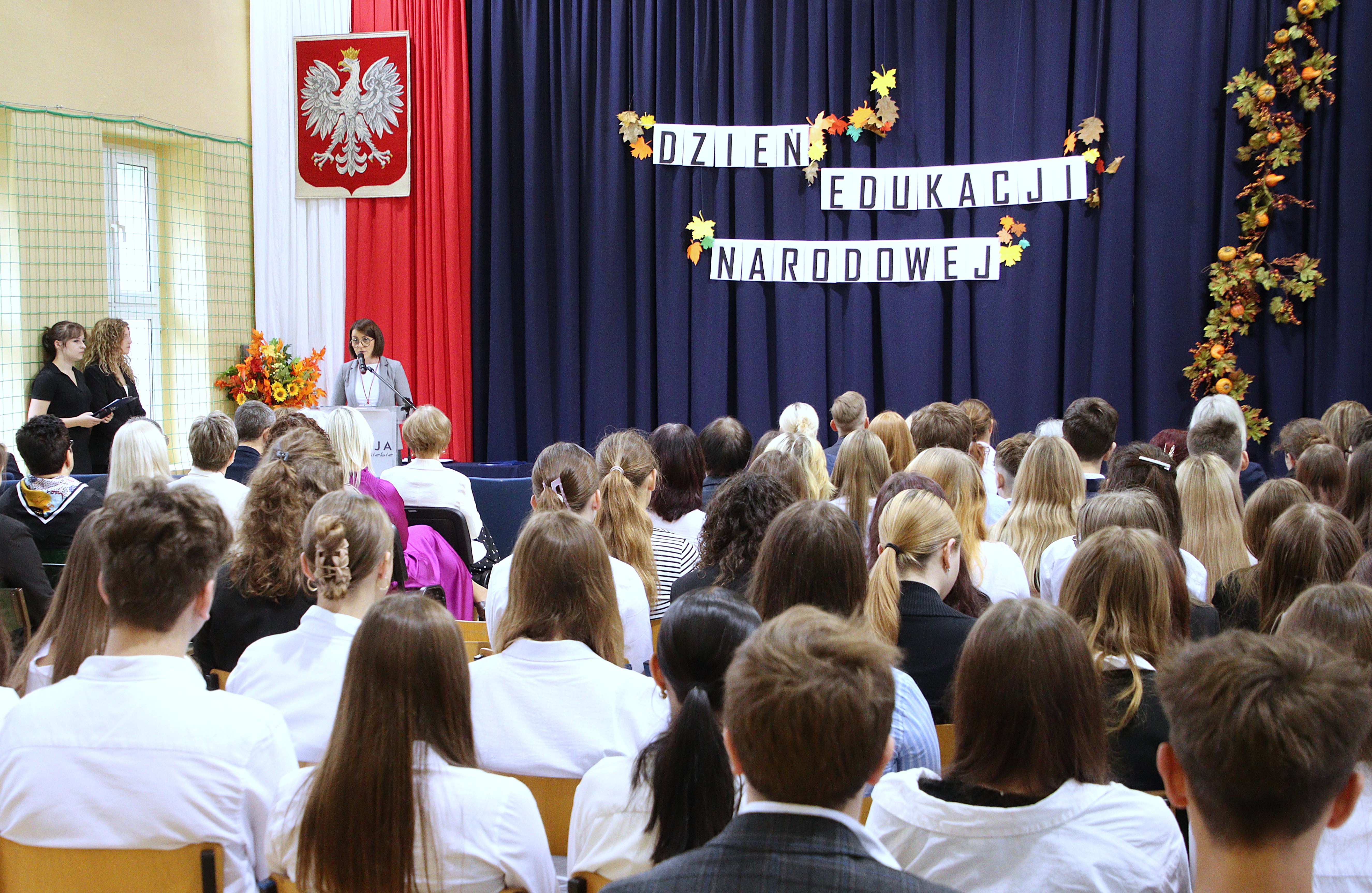 Niespodzianki, emocje i wyróżnienia! Tak świętowano Dzień Edukacji Narodowej w Matei!