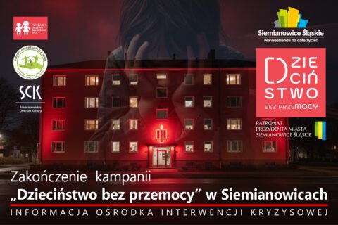 Budynek podświetlony na czerwono w nocy, na którym widnieje napis „Zapal światełko! Podświetl dom!" oraz hasło kampanii „Dzieciństwo bez przemocy", logami partnerów kampanii.