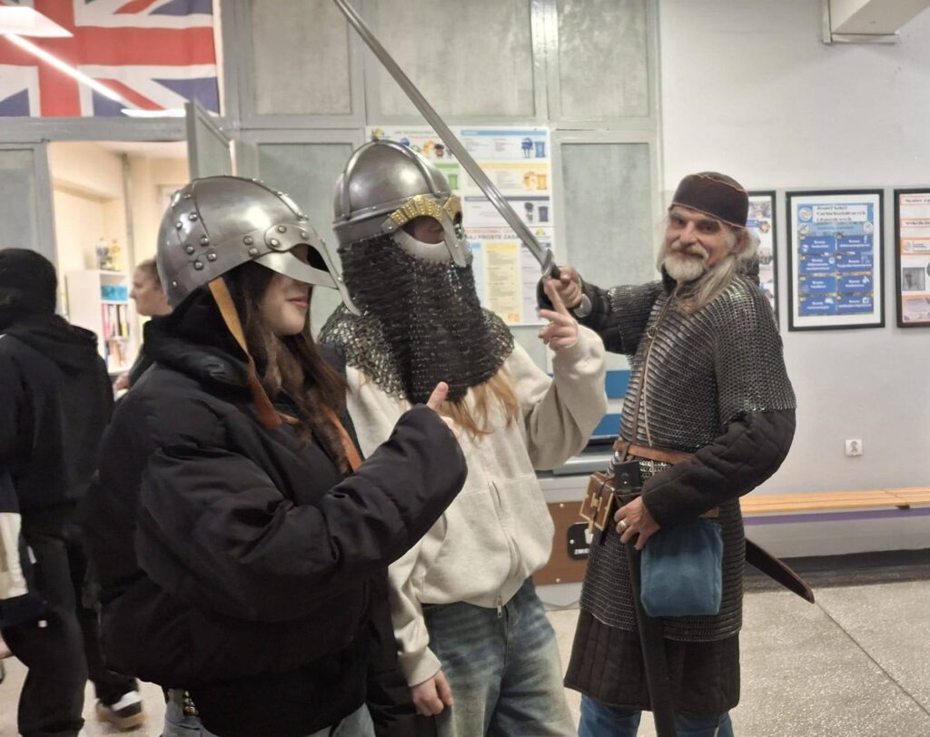 Warsztaty podczas Festiwalu ANTYnuda w ZSOiZ