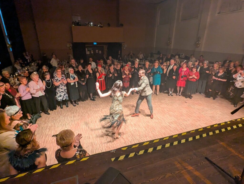 Bal retro słuchaczy Siemianowickiego Uniwersytetu Trzeciego Wieku.