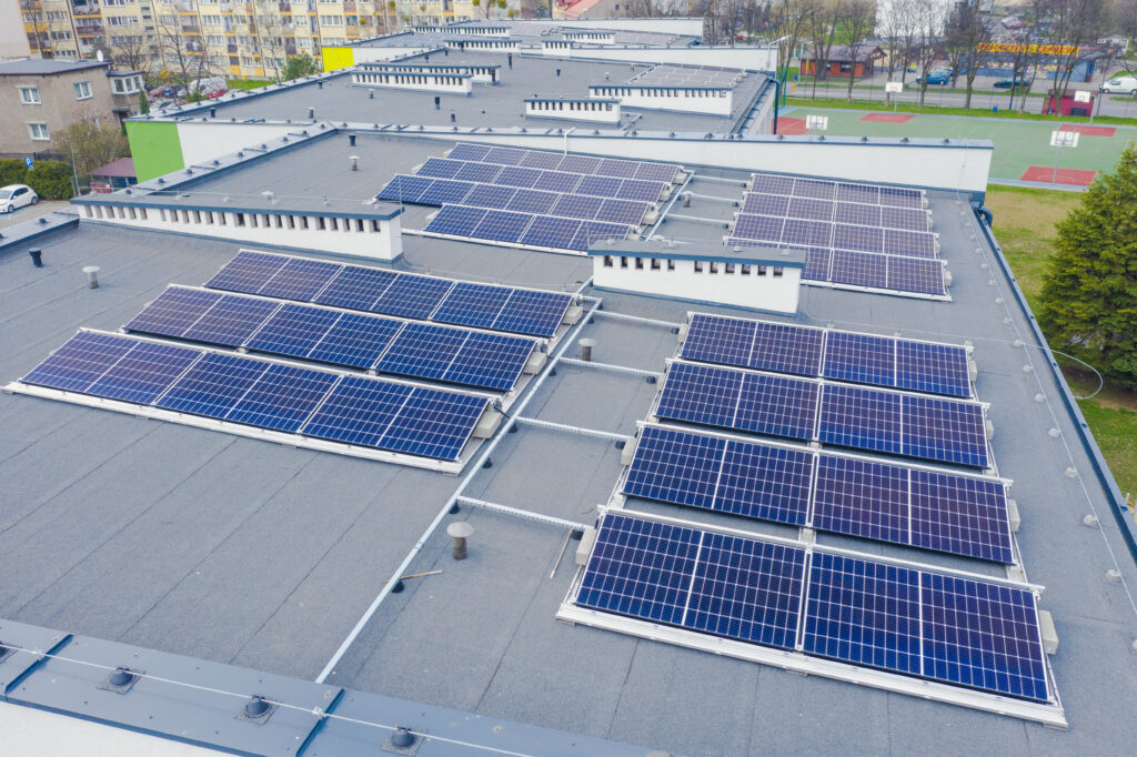Kolejne miejskie placówki z fotowoltaiką