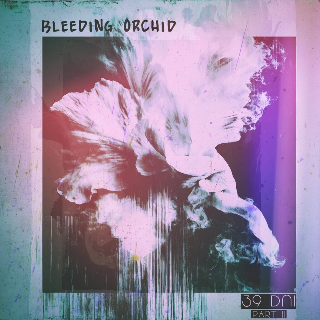Grafika zespołu Bleeding Orchid z abstrakcyjnym motywem kwiatu w pastelowych odcieniach różu, fioletu i błękitu.