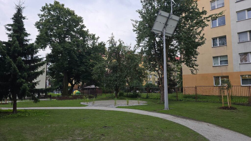 Wybrukowany plac pod altanę