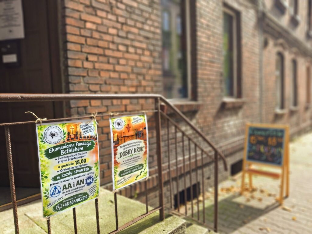 Wejście do punktu Fundacji Bethlehem przy ul. Śniadeckiego 7.