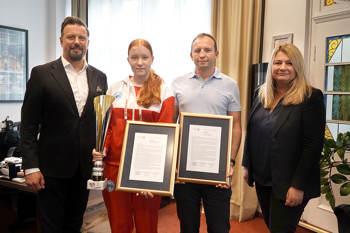 Mistrzyni Świata w kickboxingu z wizytą w Urzędzie Miasta